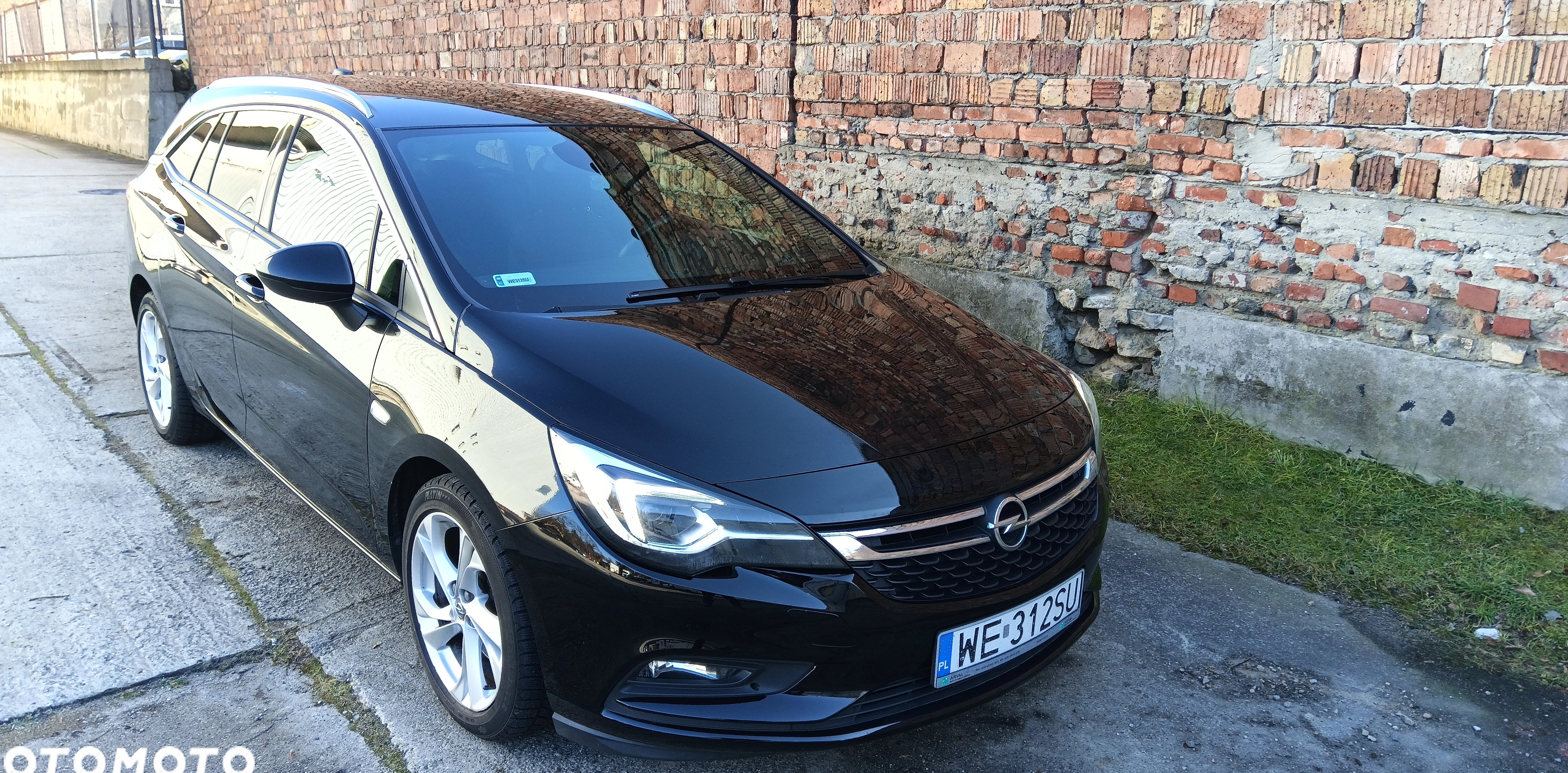 Opel Astra cena 46500 przebieg: 167500, rok produkcji 2018 z Katowice małe 137